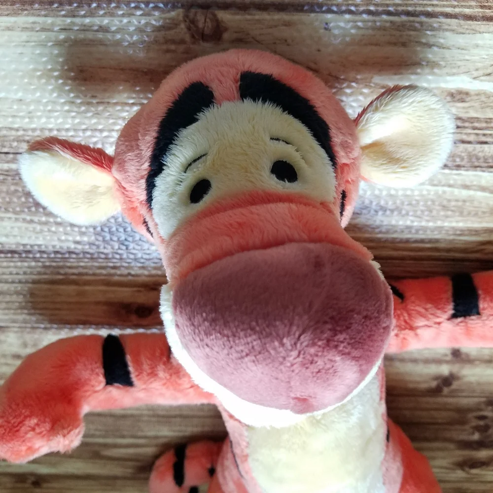 Disney Store Tigger Plush Tiger Winnie The Pooh 17 Inch Stuffed Animal